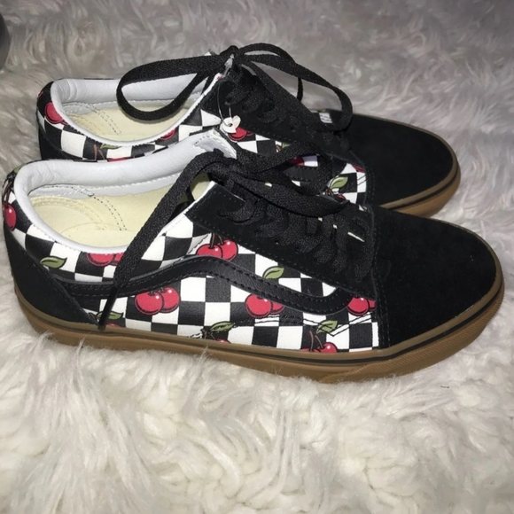 vans cherry checkerboard old skool